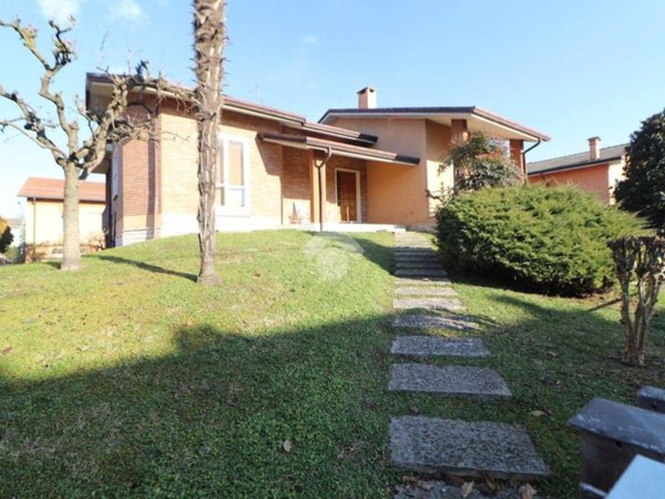 casa indipendente in vendita a Porto Mantovano