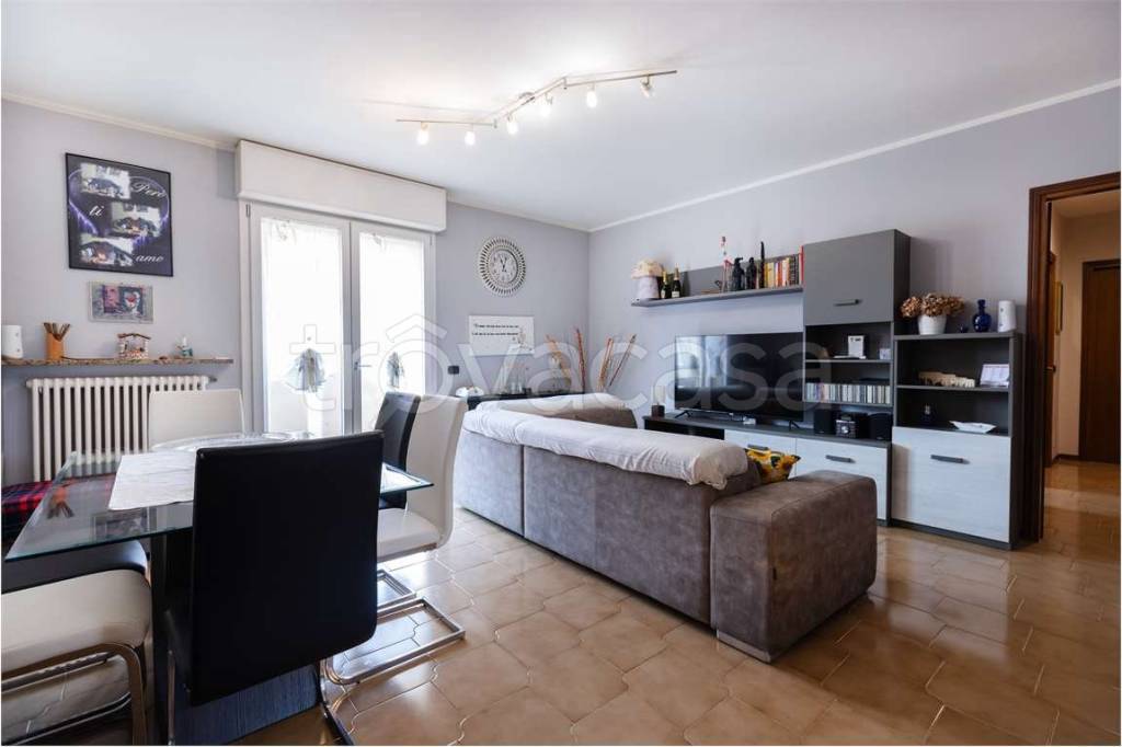 appartamento in vendita a Porto Mantovano in zona Bancole