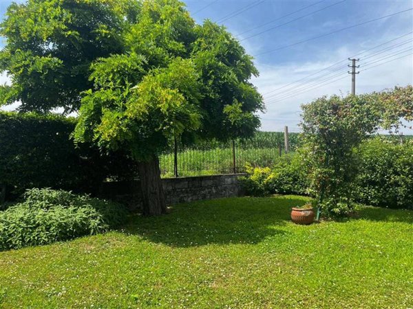 casa indipendente in vendita a Porto Mantovano