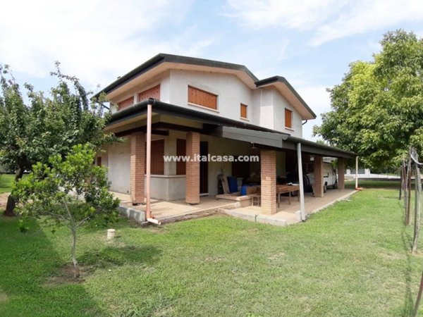 casa indipendente in vendita a Porto Mantovano in zona Sant'Antonio