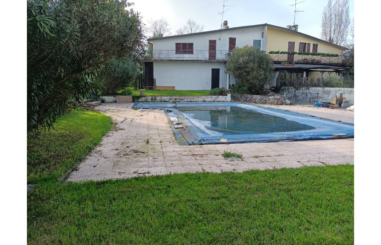 casa indipendente in vendita a Porto Mantovano in zona Sant'Antonio