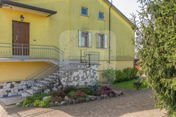 casa indipendente in vendita a Porto Mantovano in zona Sant'Antonio