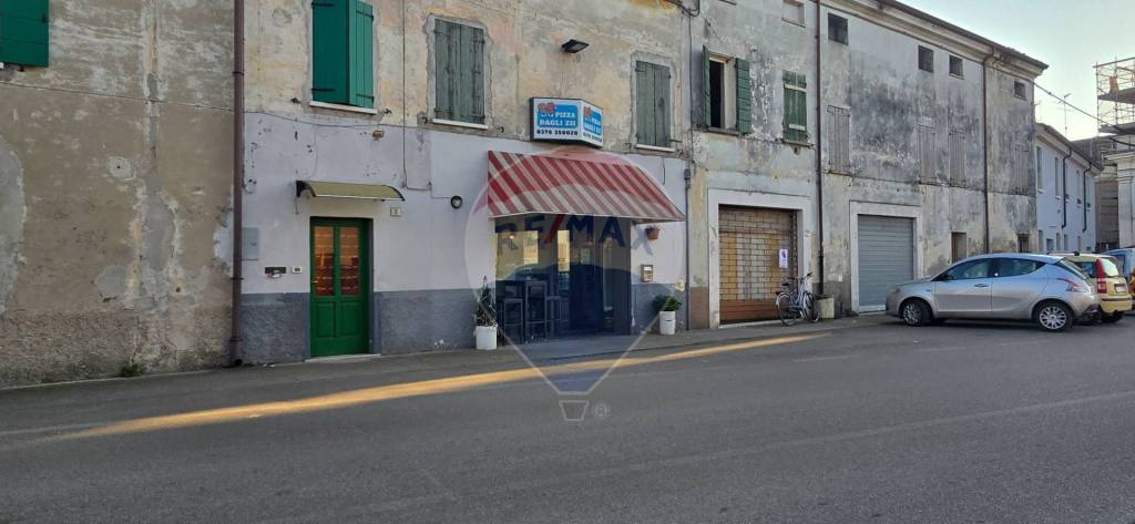 monolocale in vendita a Porto Mantovano in zona Soave