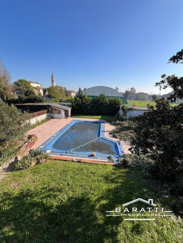 casa indipendente in vendita a Porto Mantovano