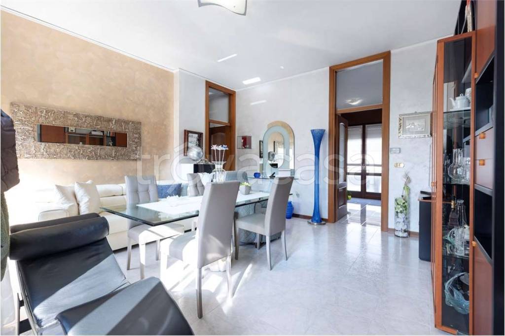 appartamento in vendita a Porto Mantovano in zona Sant'Antonio