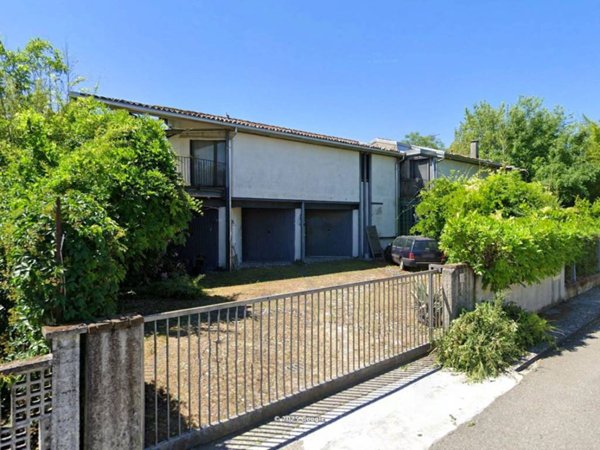 casa indipendente in vendita a Porto Mantovano in zona Sant'Antonio