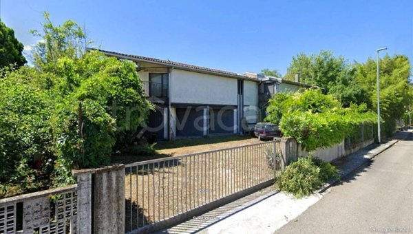 casa indipendente in vendita a Porto Mantovano in zona Sant'Antonio
