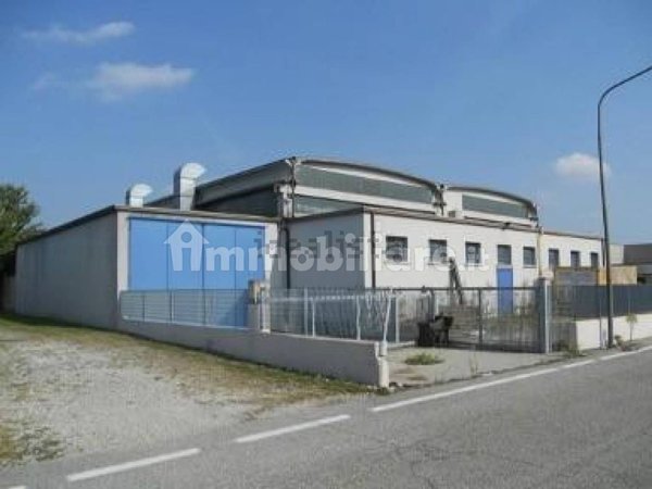 capannone in vendita a Porto Mantovano