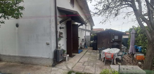 casa indipendente in vendita a Porto Mantovano