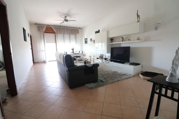 appartamento in vendita a Porto Mantovano in zona Sant'Antonio