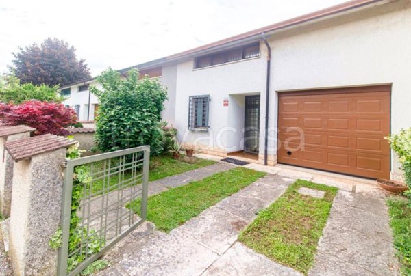 casa indipendente in vendita a Porto Mantovano in zona Sant'Antonio