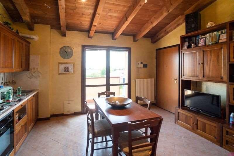 appartamento in vendita a Porto Mantovano in zona Sant'Antonio