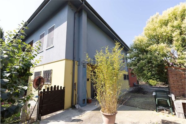 casa indipendente in vendita a Porto Mantovano