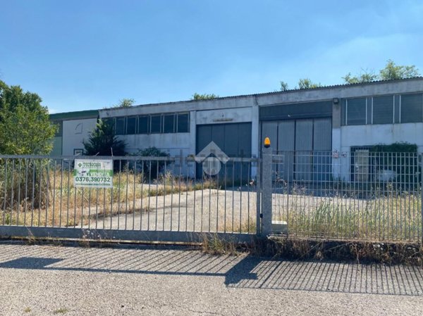 appartamento in vendita a Porto Mantovano in zona Soave