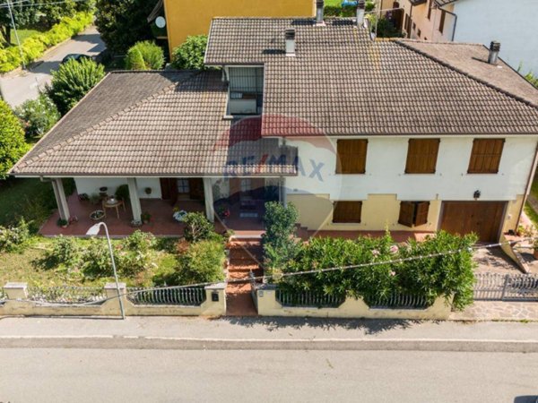 casa indipendente in vendita a Porto Mantovano in zona Sant'Antonio