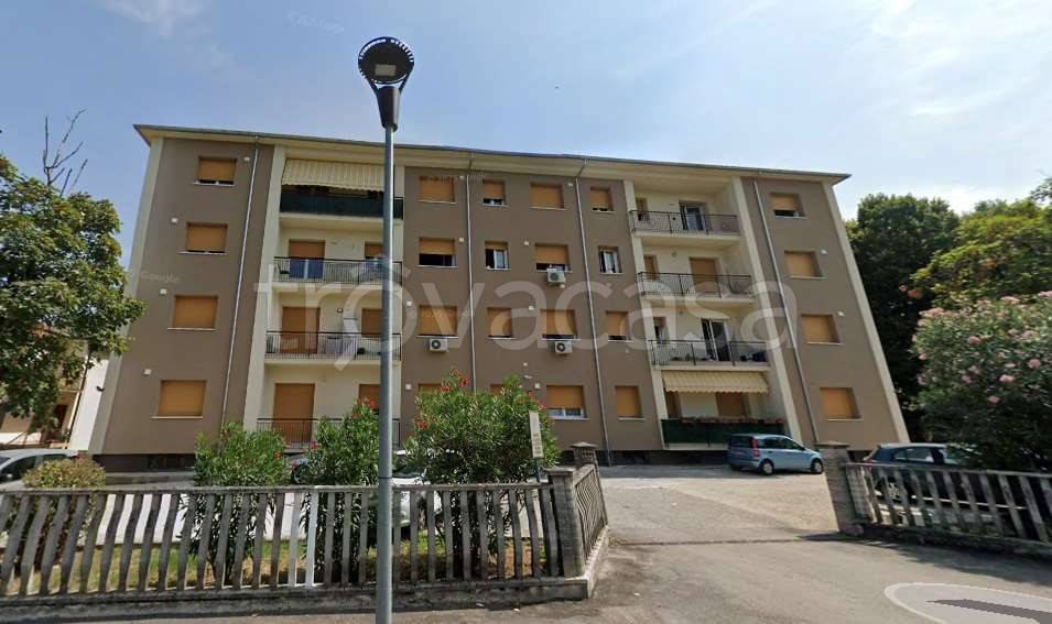 appartamento in vendita a Porto Mantovano in zona Sant'Antonio