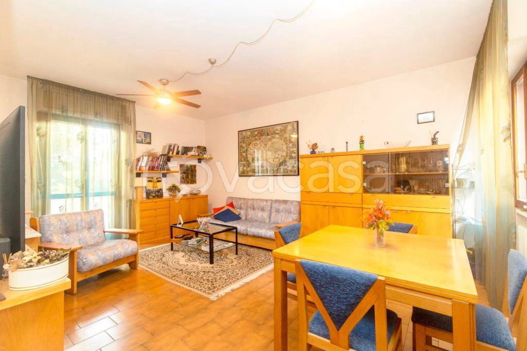 casa indipendente in vendita a Porto Mantovano in zona Sant'Antonio