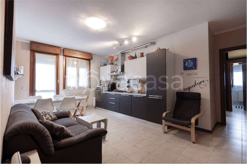 appartamento in vendita a Porto Mantovano in zona Sant'Antonio