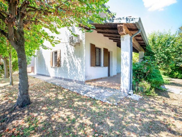 casa indipendente in vendita a Porto Mantovano in zona Sant'Antonio