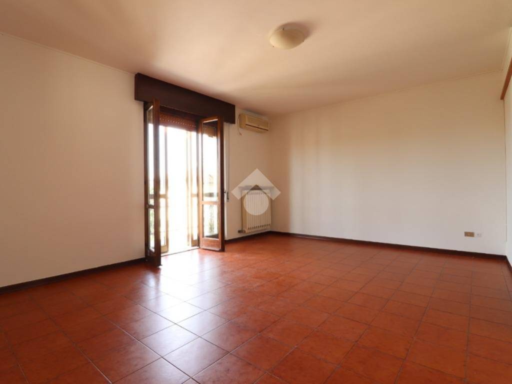 appartamento in vendita a Porto Mantovano in zona Sant'Antonio