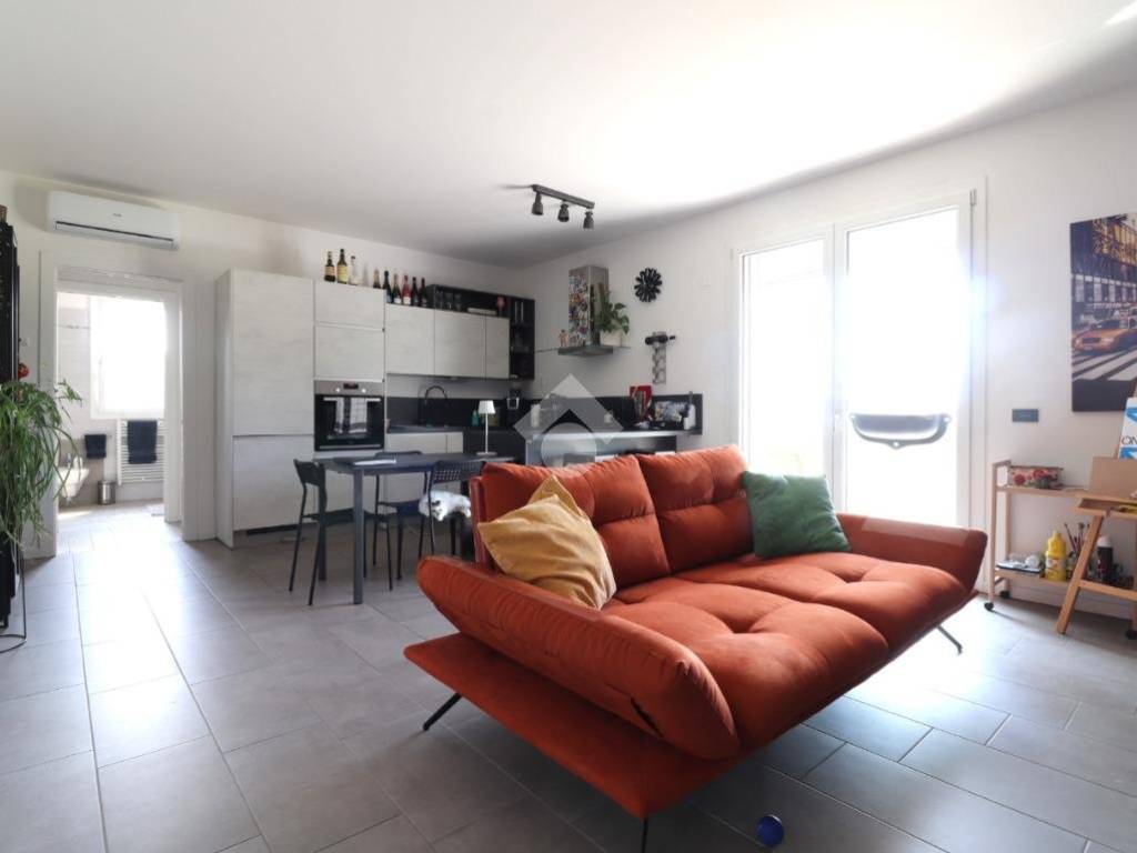 appartamento in vendita a Porto Mantovano in zona Sant'Antonio
