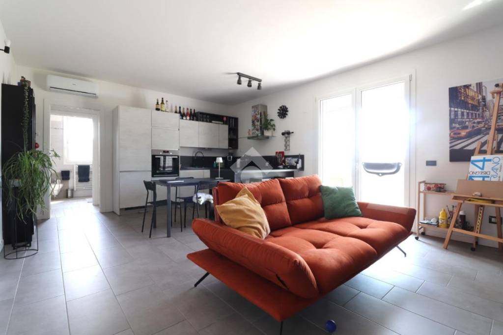 appartamento in vendita a Porto Mantovano in zona Sant'Antonio