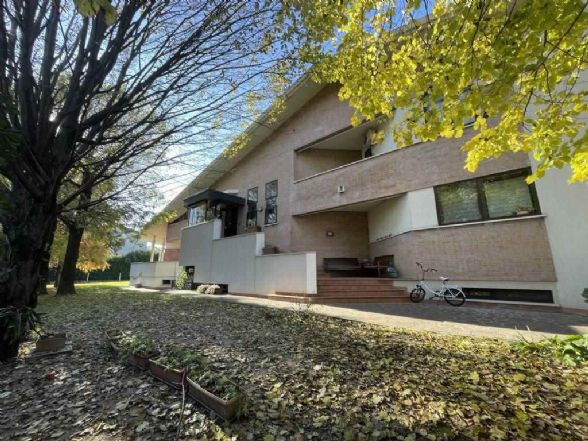 casa indipendente in vendita a Porto Mantovano