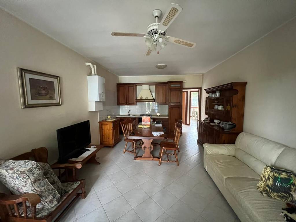 casa indipendente in vendita a Porto Mantovano in zona Sant'Antonio