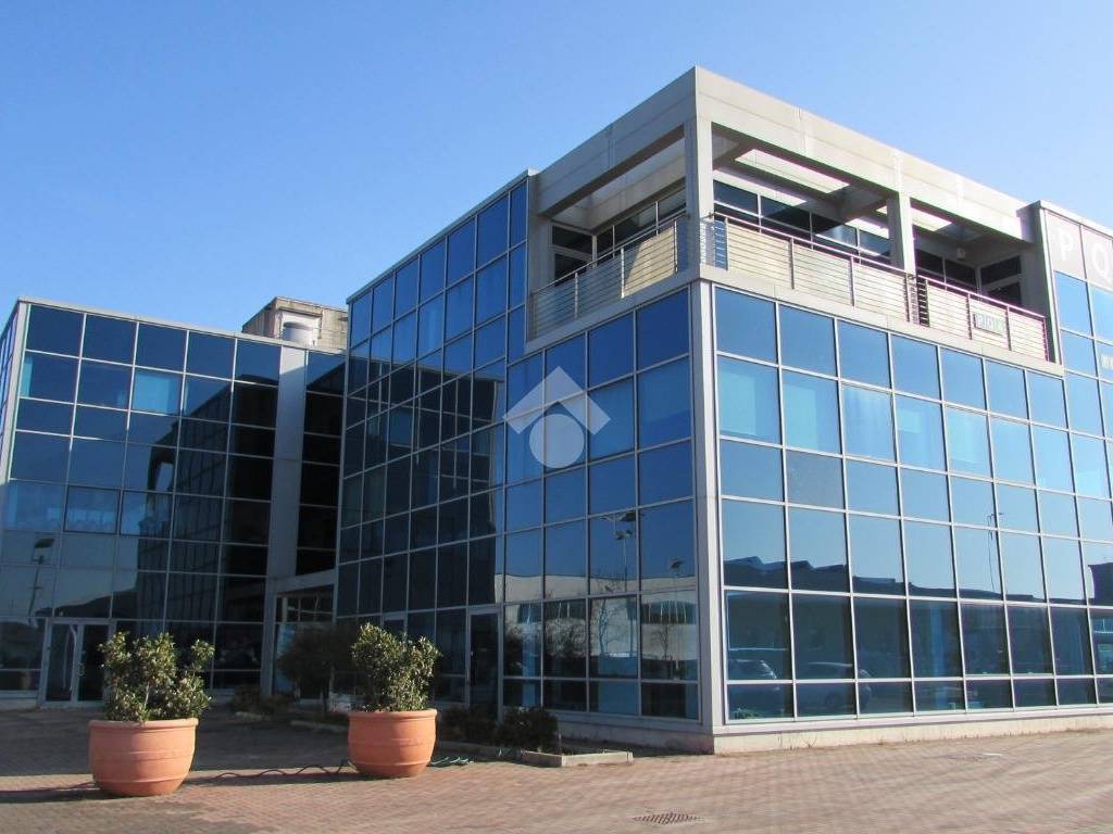ufficio in vendita a Porto Mantovano in zona Sant'Antonio