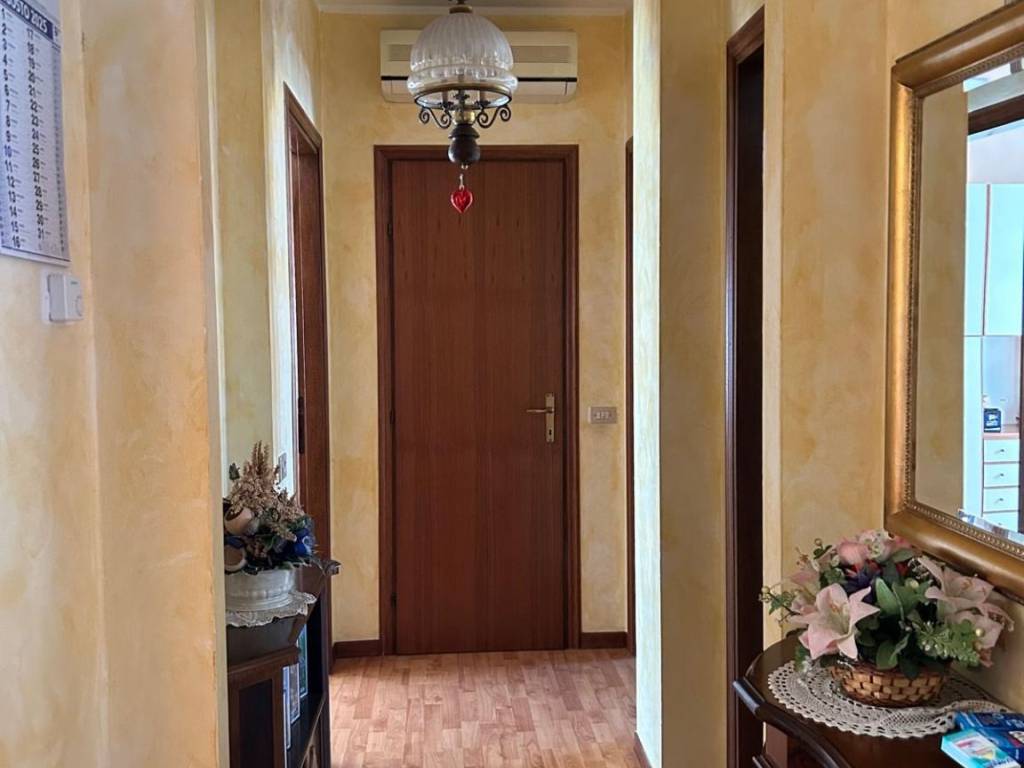 appartamento in vendita a Porto Mantovano in zona Sant'Antonio