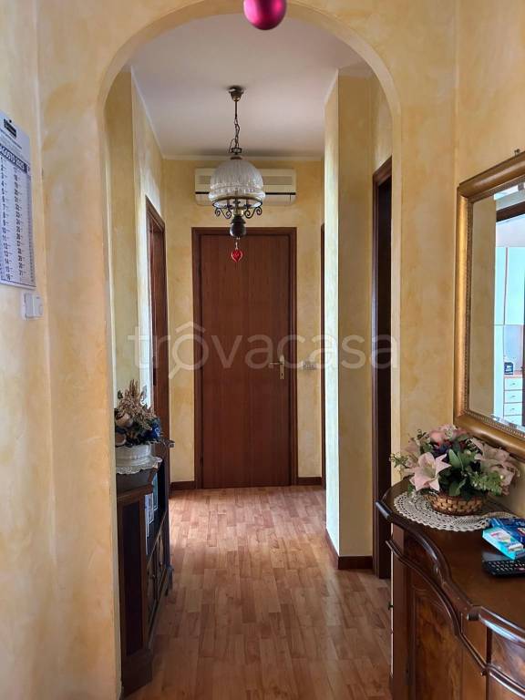 appartamento in vendita a Porto Mantovano in zona Sant'Antonio
