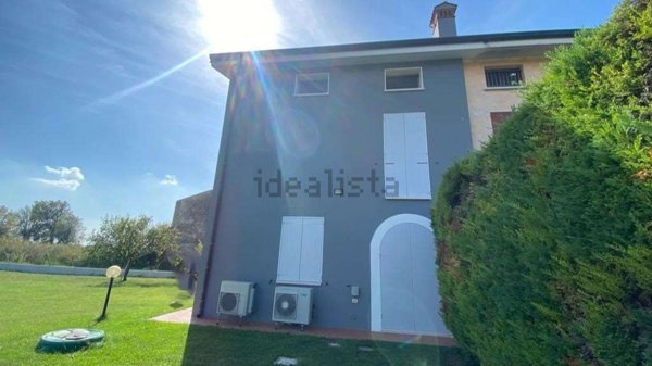 casa indipendente in vendita a Porto Mantovano