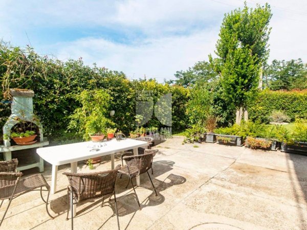 casa indipendente in vendita a Porto Mantovano in zona Sant'Antonio