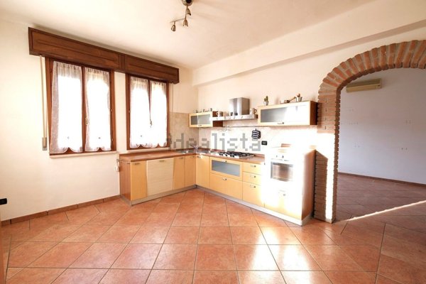 casa indipendente in vendita a Porto Mantovano in zona Soave