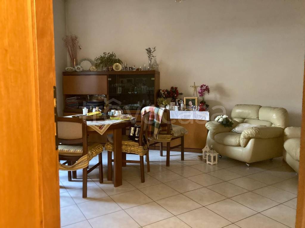 casa indipendente in vendita a Porto Mantovano in zona Sant'Antonio