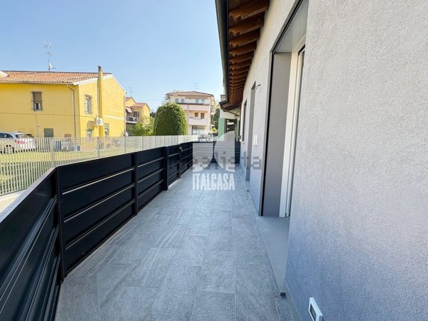 casa indipendente in vendita a Porto Mantovano in zona Bancole