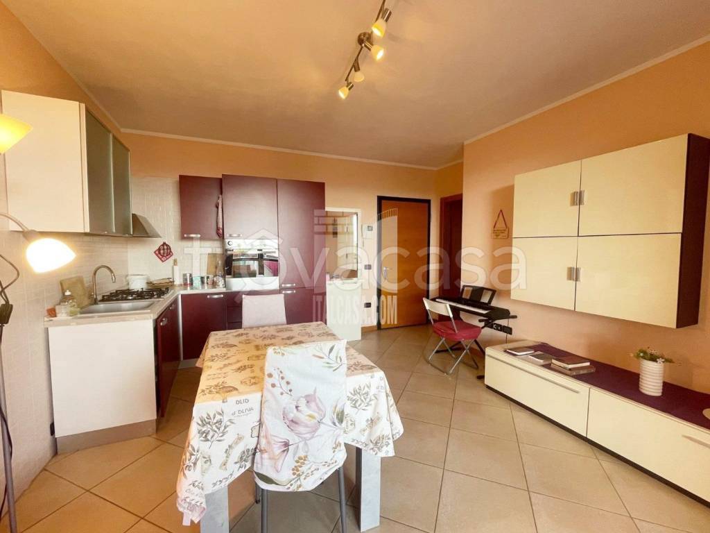 appartamento in vendita a Porto Mantovano in zona Sant'Antonio