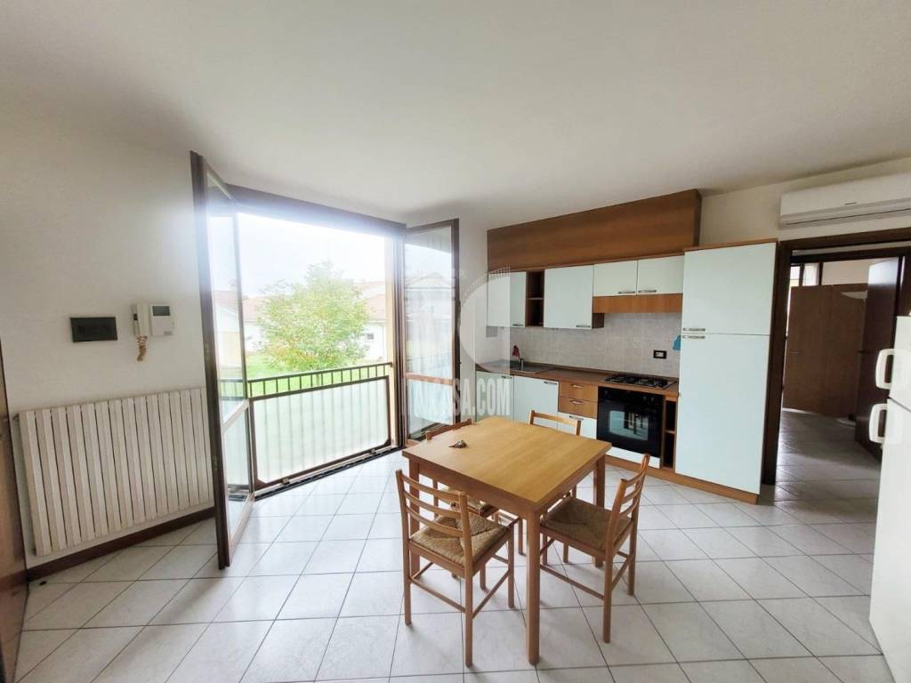 appartamento in vendita a Porto Mantovano in zona Sant'Antonio