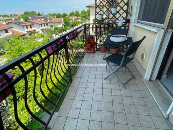 appartamento in vendita a Porto Mantovano in zona Sant'Antonio