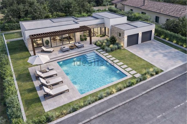 casa indipendente in vendita a Porto Mantovano in zona Soave