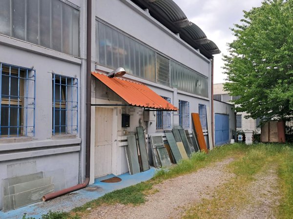 locale di sgombero in vendita a Porto Mantovano