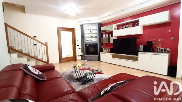 casa indipendente in vendita a Porto Mantovano