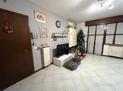 appartamento in vendita a Porto Mantovano in zona Sant'Antonio