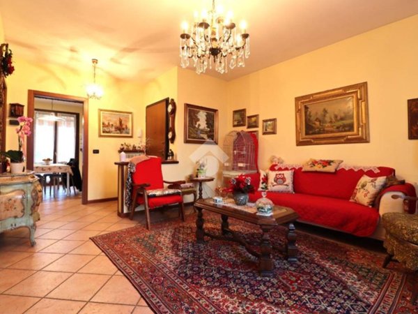 appartamento in vendita a Porto Mantovano in zona Sant'Antonio