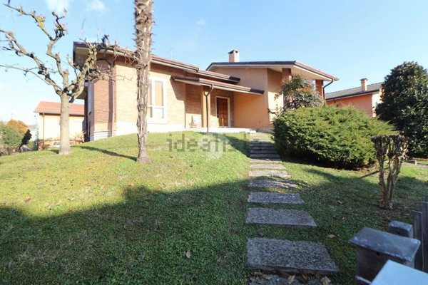 casa indipendente in vendita a Porto Mantovano