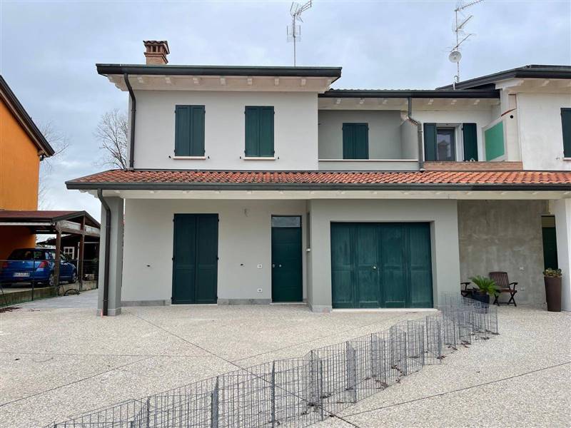 casa indipendente in vendita a Porto Mantovano in zona Soave
