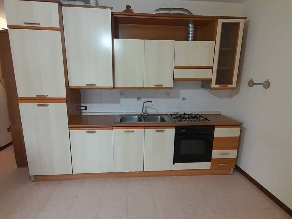 appartamento in vendita a Porto Mantovano in zona Sant'Antonio