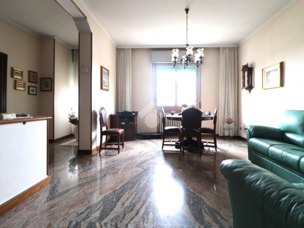 casa indipendente in vendita a Porto Mantovano in zona Sant'Antonio