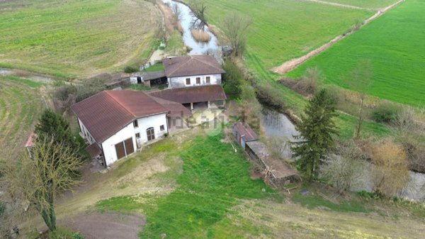 casa indipendente in vendita a Porto Mantovano