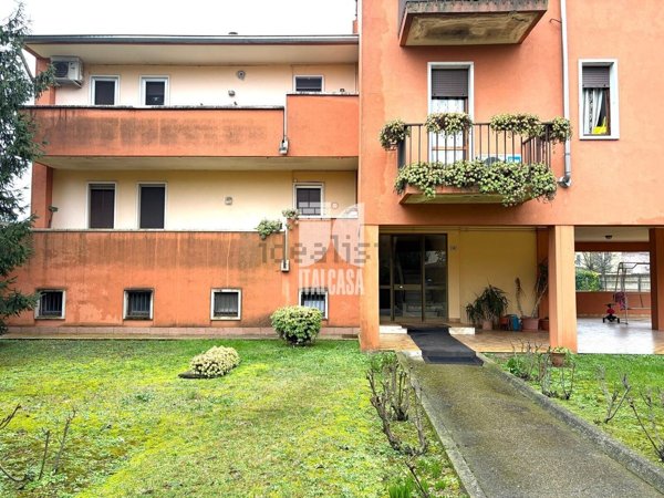 appartamento in vendita a Porto Mantovano in zona Sant'Antonio